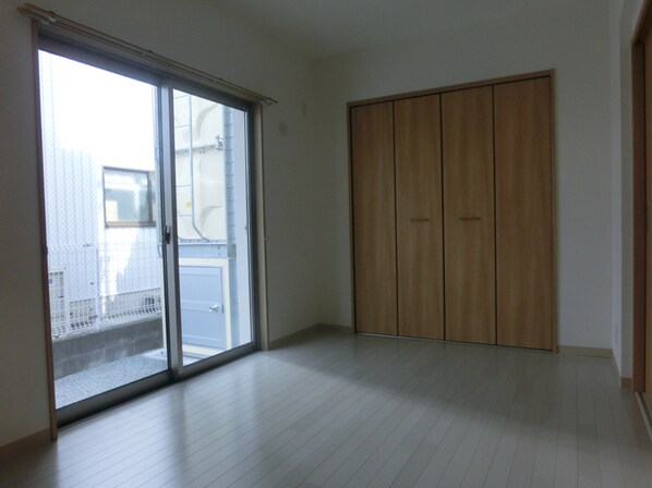 バレンシア三左衛門の物件内観写真